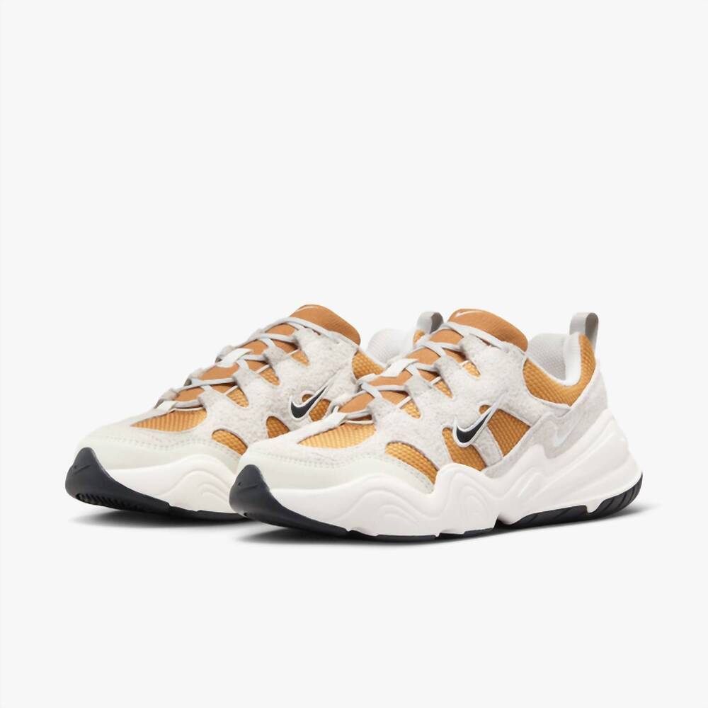 NEW NIKE men's tech hera shoes in monarch sail